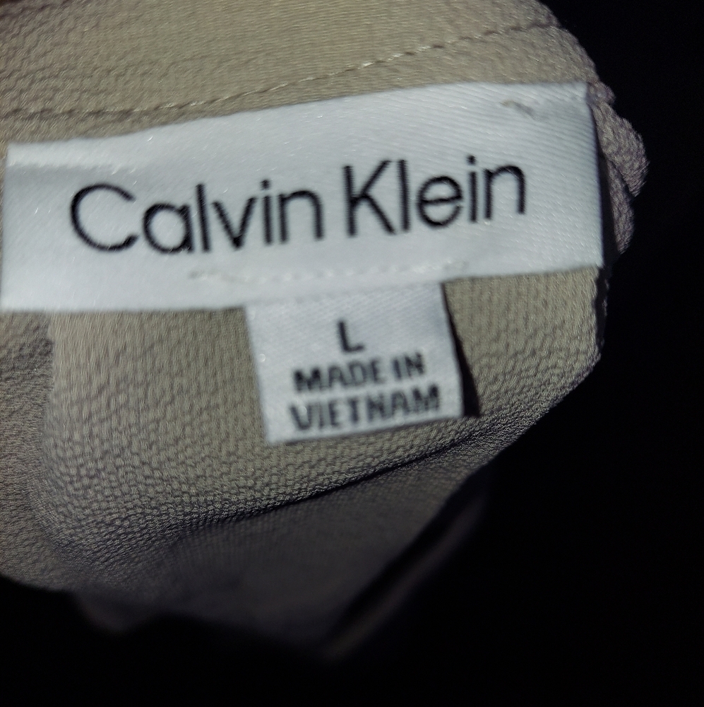 NWOT Calvin Klein Chiffon V-neck Cap-sleeve blouse -Khaki - Picture 5 of 5